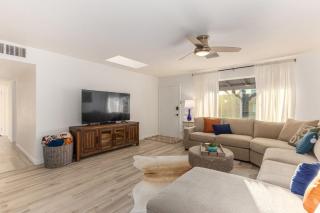 Modern SW Family Retreat-Pool-Hot Tub-Firepit - Scottsdale - 4