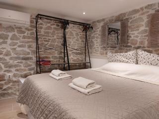 2024 Newly Renovated Apt-5 min Walk to Split Old Town - Split - 6