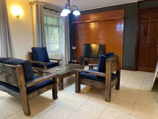 Fenced 4 bedroom house in Masaki - Dar es Salaam - 9