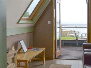 Dundonald Landing Lochside Studio - 6