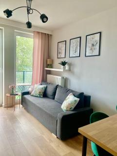 Airport Green Apartment KL21 - free parking - Warsaw - 2