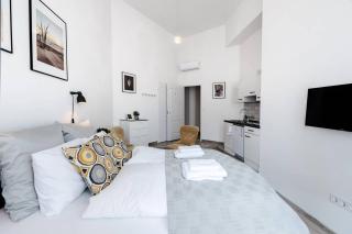 NEW A C Studio with view of the Synagogue - Budapest - 7