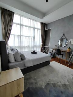 Azure 3-Bedroom Next To Le Meridien Hotel Paradigm Mall - 6