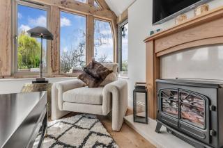 Honeysuckle Cottage - Hot Tub Packages Available - 3