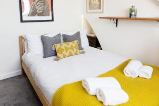Hygge House Cosy 3 Bedroom 2 Bathroom Townhouse - Kegworth - 7