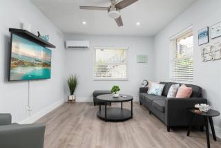 The Hibiscus Hideaway 2 - 8