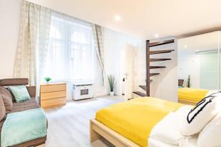 Central - Large - Comfy - Budapest - 0