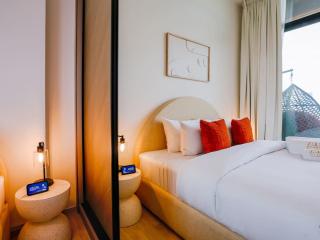 Stylish JVC 1 Bedroom Sanctuary - Dubai - 2