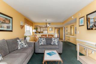 Oceanfront corner unit with panaramic views,pools,hot tub,lazy river,exercise room - 2
