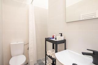 Mini - NEW - Elegant Downtown Retreat - Budapest - 2