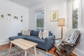 Cozy Bungalow in Capitol Hill - 6