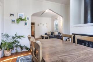 Cozy Bungalow in Capitol Hill - 4