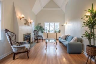 Green Lake Oasis with Loft and Outdoor Fireplace - Seattle - 9