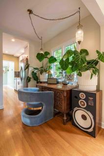 Green Lake Oasis with Loft and Outdoor Fireplace - Seattle - 5
