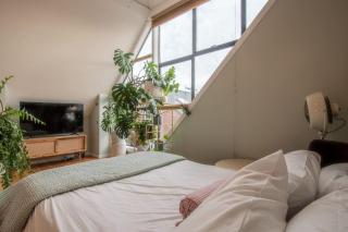 Green Lake Oasis with Loft and Outdoor Fireplace - Seattle - 3