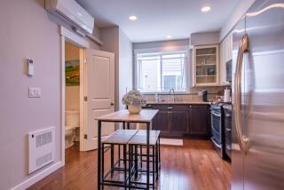 Heart of Capitol Hill Townhouse with Parking and Central Air - Seattle - 1