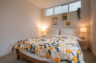 Modern 3 Bedroom Townhouse with Private Rooftop - Seattle - 6