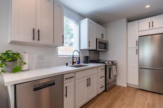 2bdrm New Build in Central Location - Seattle - 2