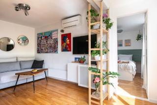 The Base - Bright 2BR, Near Old Town, Walk to Beach - Dubrovnik - 0
