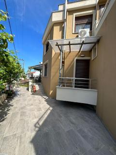 Lajes Apartment - Skala Potamias - 4