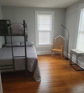 1895 meets 2023 Townhouse. - Hamilton - 9