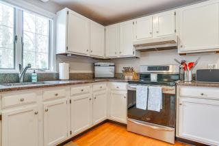 1 Mi to Megansett Beach Charming Cape Cod Home - 1