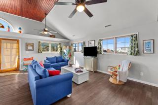 7556 - Surf Shack by Resort Realty - 7