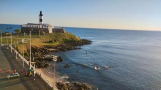 Apartamento Vista Farol da Barra com 2 Quartos - Salvador - 0