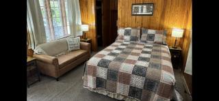 The Evening Shade River Lodge and Cabins - Chimney Rock - 7