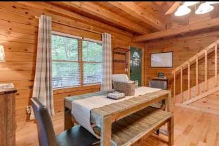 Cozy Creekside Cabin - Waynesville - 2