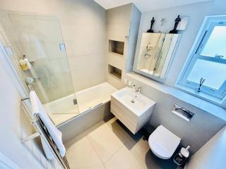 Private, comfy and quiet room for 2 Clapham - 8