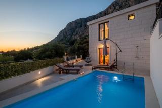 Beautiful Villa Libero with a pool jacuzzi sauna - Makarska - 9