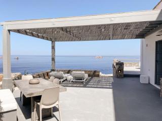 Cliff Villa - Sarakíniko - 0