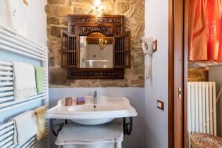 Charming House in Monte San Savino, Private Pool - 2