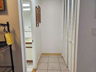 Ilikai Marina 1387 City View Studio - 1