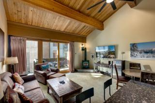 Lofted Retreat in The Village! condo - Truckee - 0