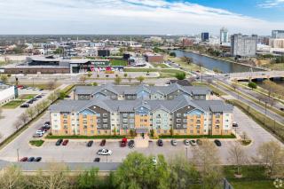 WaterWalk Extended Stay by Wyndham Wichita - Wichita - 2