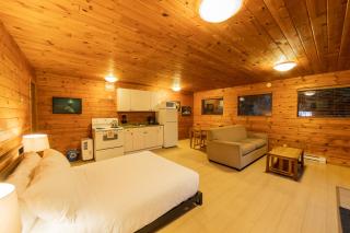 Ocean Village Resort - Tofino - 6