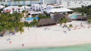 Vacation getaway with beach access & balcony - 2