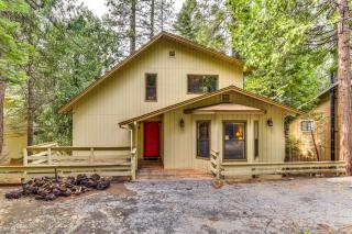 2 Mi to Mi-Wuk Village Cabin with Large Deck - Twain Harte - 8