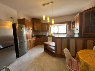 XL Spacious Apartment, 4-BR Home in Central Area, WALK to Sliema - St Julian's - Gżira - 8