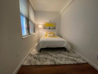 Spacious Waterfront Flat in Downtown Seattle - 8