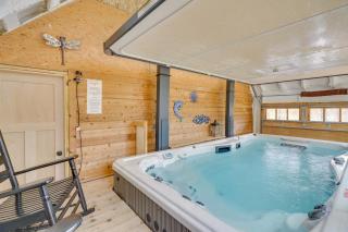 Large Family Home with Patios, Gas Grill and Fire Pit! - 8