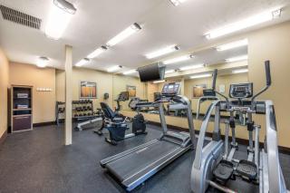 Best Western Plus Grand Island Inn and Suites - 3