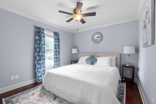 Farmhouse with Carriage House-Campbell, Downtown - Clarksville - 9