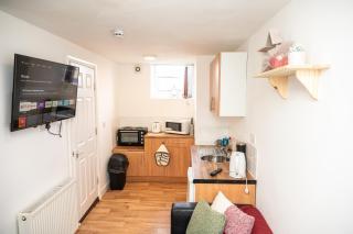 BV Homely Cozy Studio Apt Free Parking 10 Mins From Town Centre - Huddersfield - 7