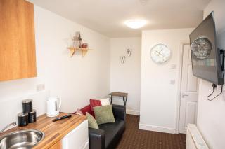BV Homely Cozy Studio Apt Free Parking 10 Mins From Town Centre - Huddersfield - 0