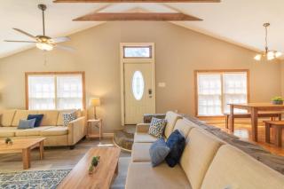 Centrally Located - The Delightful Doubles - Unit C - Columbus - 5