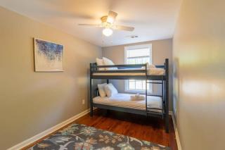 Centrally Located - The Delightful Doubles - Unit C - Columbus - 2