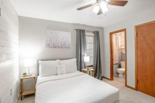 Wonderstruck on Wendover- 20 Mins to Downtown - Mobile - 4